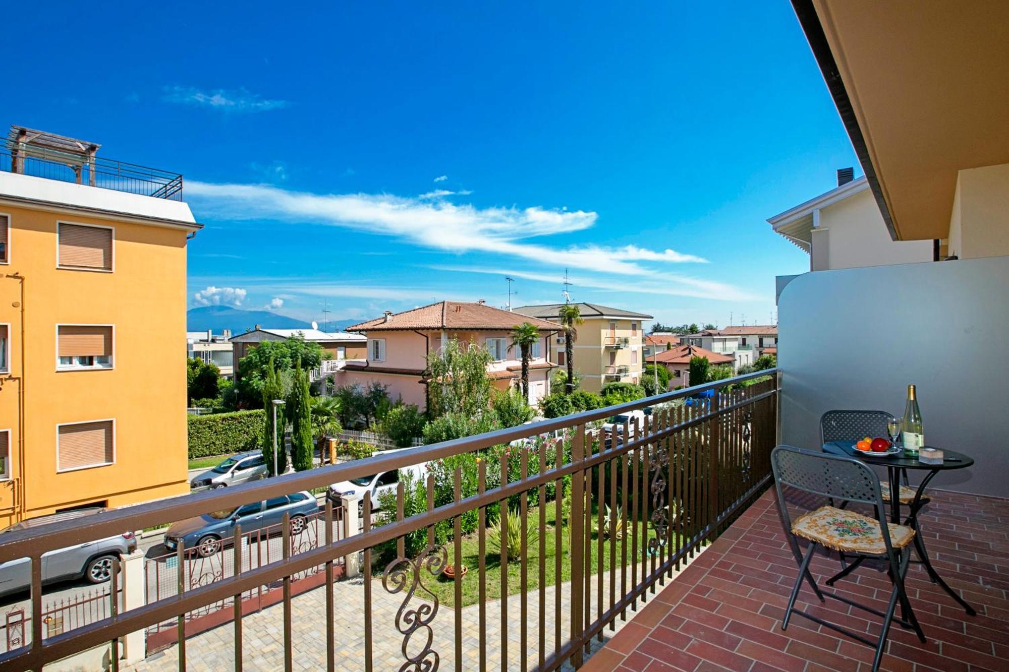Villa Mimosa - Appartamento 2 - Happy Rentals Дезенцано-дель-Гарда Екстер'єр фото